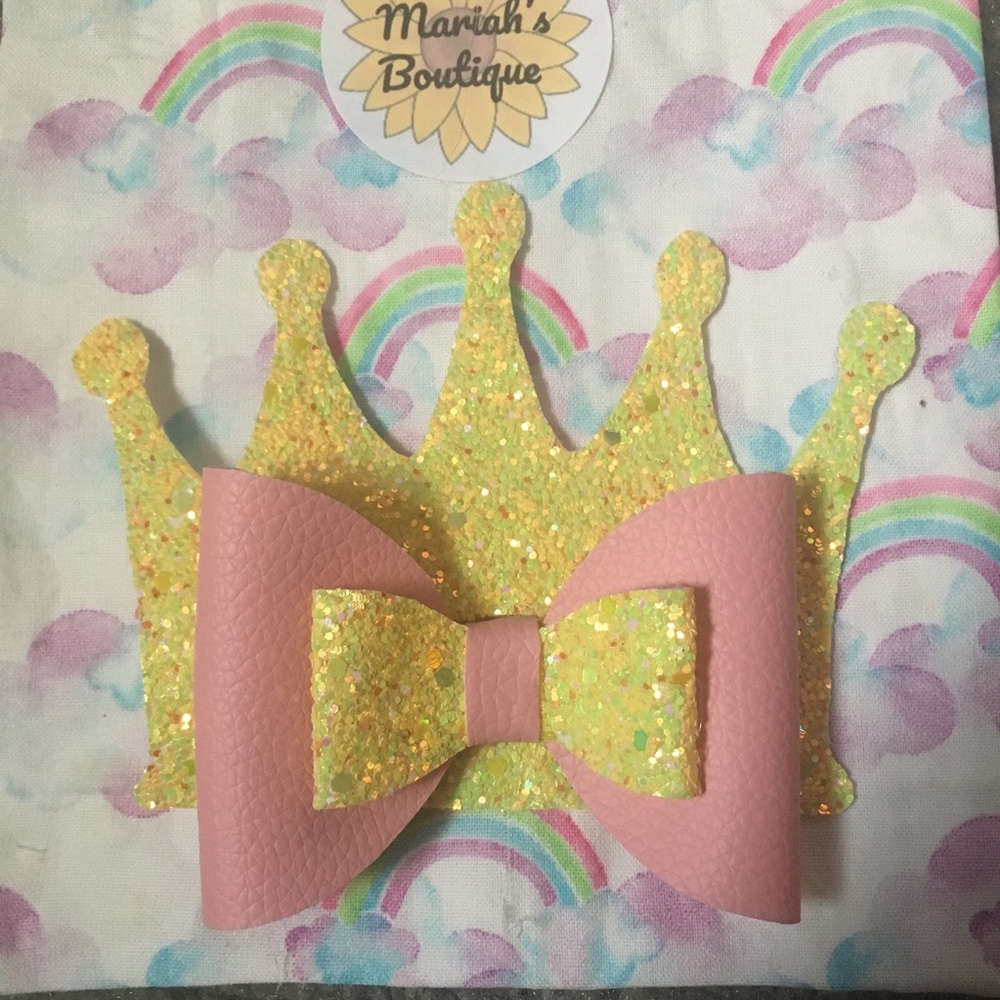 Crown hair bow